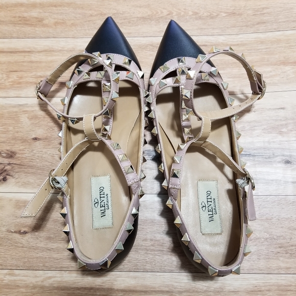 Valentino Garavani Shoes - Valentino Garavani Leather Rockstud Ballerina